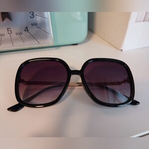 Oversized Black & Gold Sunglasses